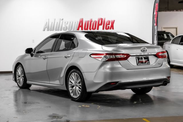 Used 2018 Toyota Camry XLE FWD image 16