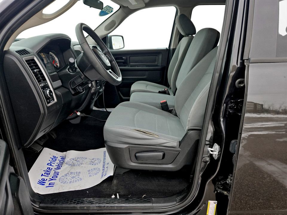 Used 2018 RAM 1500 Express w/ Express Value Package image 29