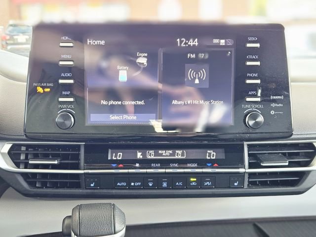 Used 2023 Toyota Sienna XLE image 22