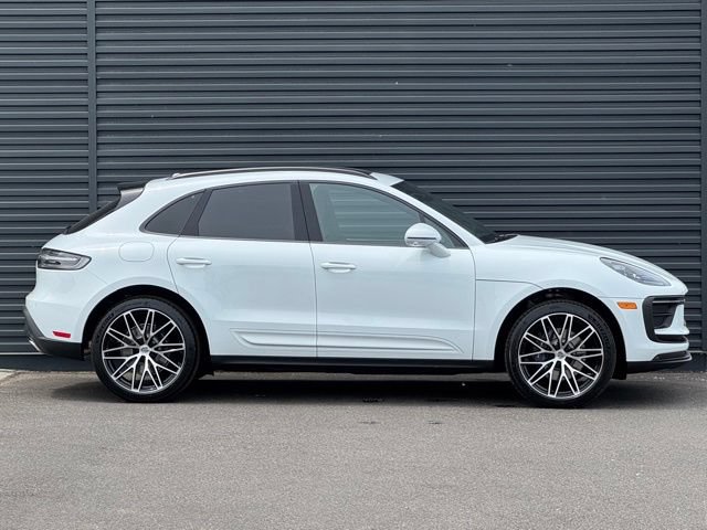 New 2026 Porsche Macan AWD/4WD image 8