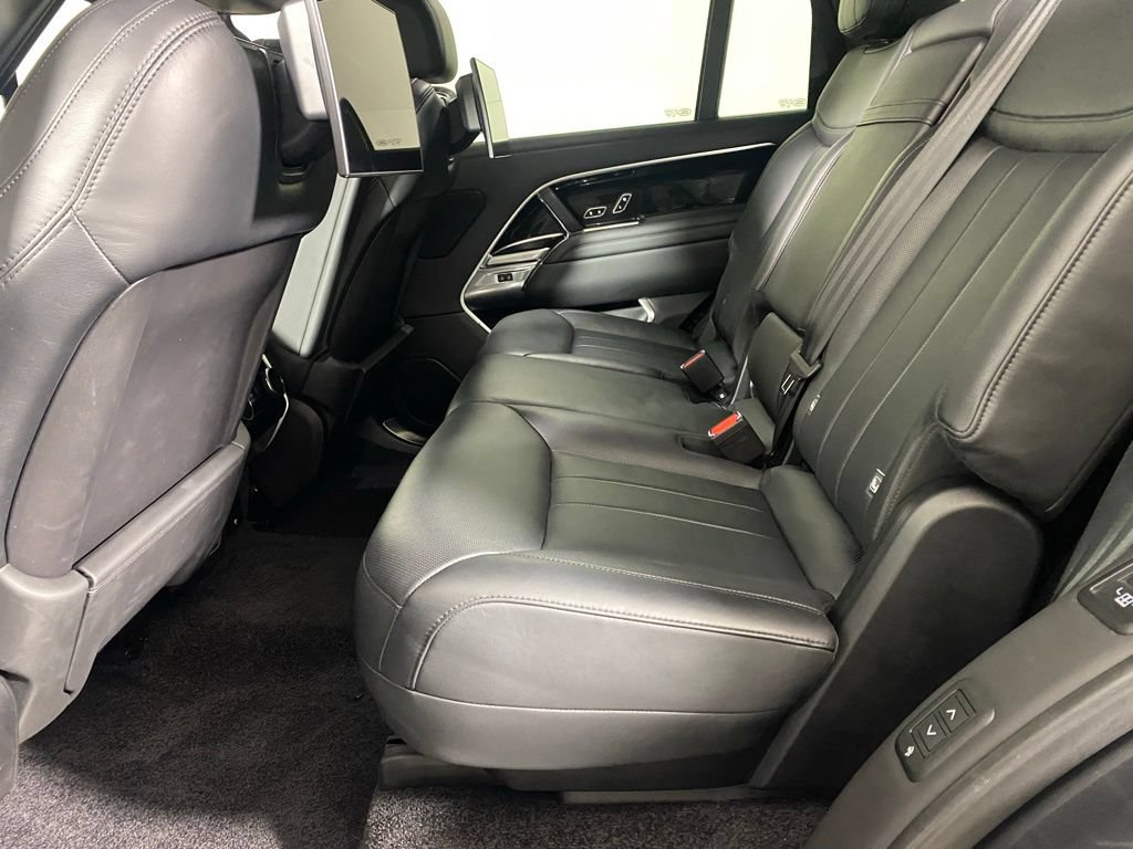 Used 2023 Land Rover Range Rover Long Wheelbase SE AWD/4WD image 24