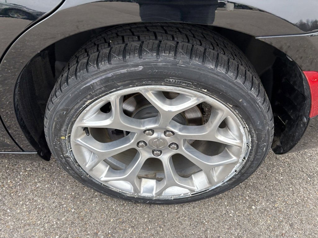 Used 2019 Chrysler 300 C w/ Sun, Sound & Nav Package image 13