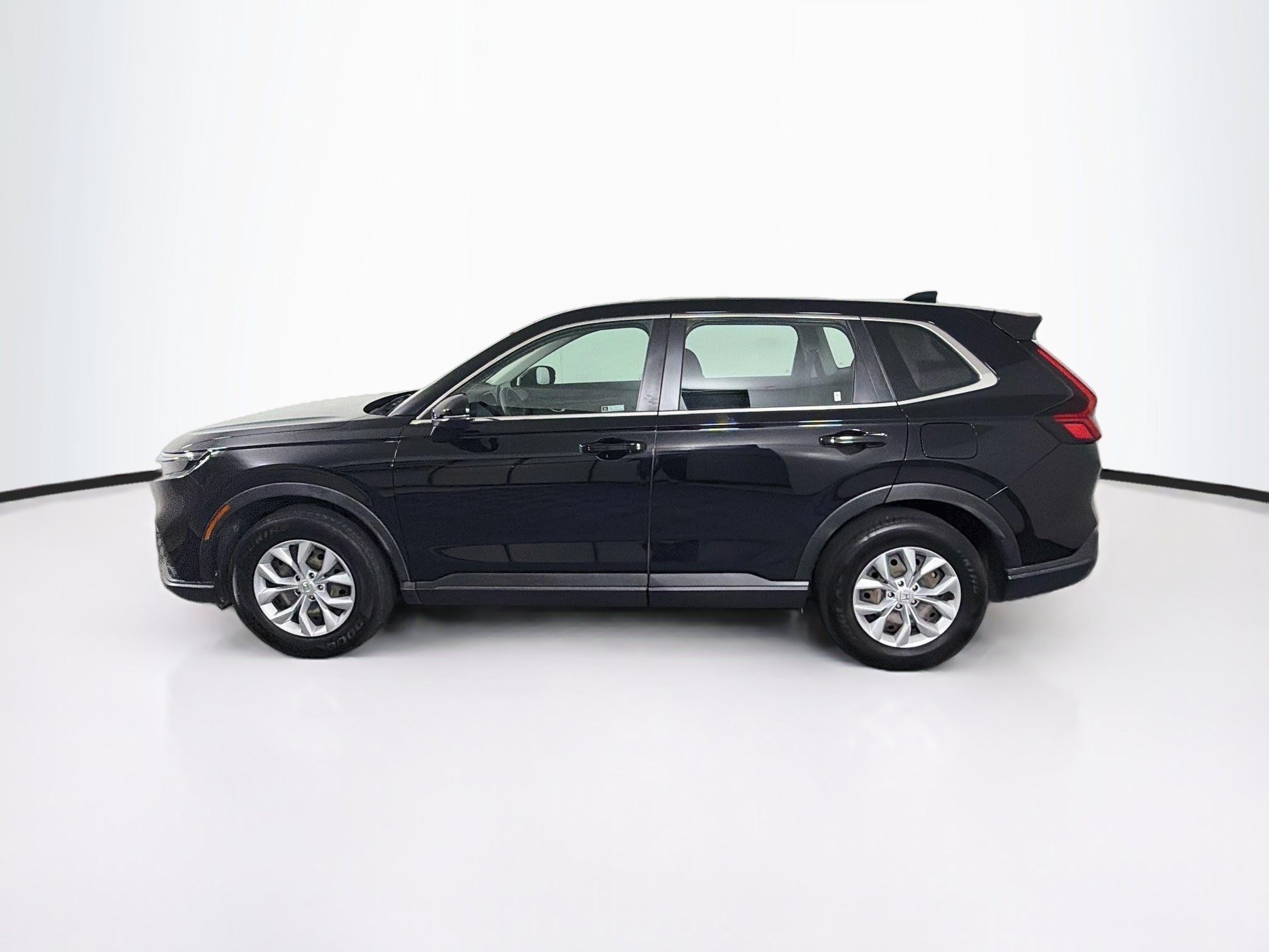Used 2023 Honda CR-V LX image 4