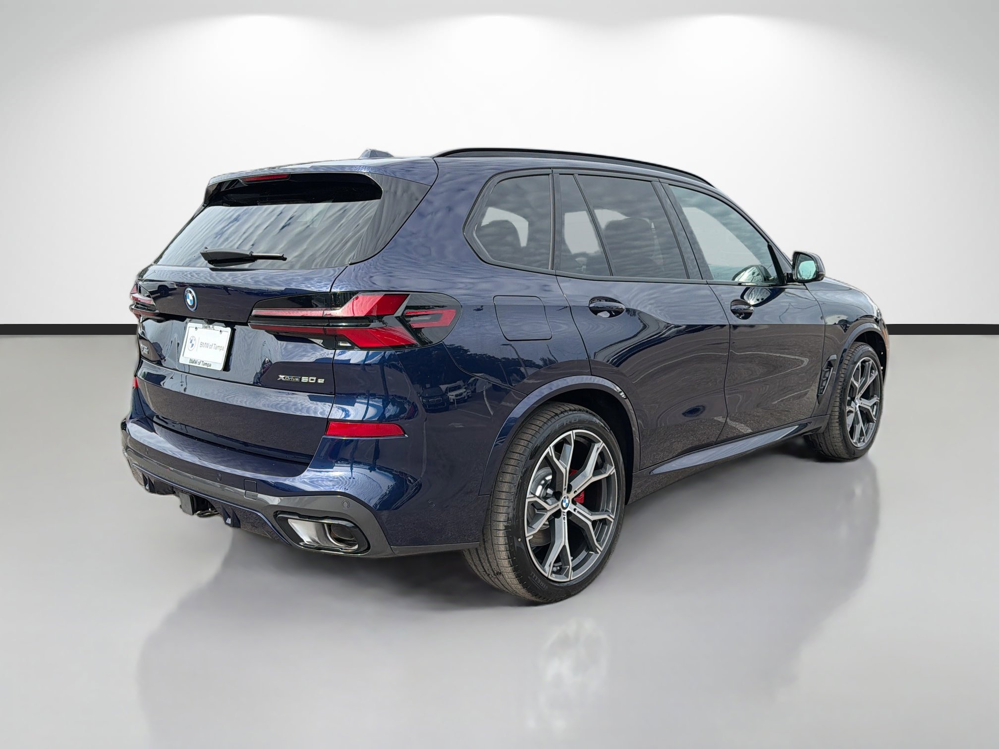 New 2026 BMW X5 xDrive50e image 3