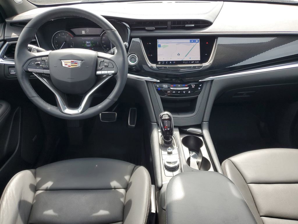 Used 2025 Cadillac XT6 Sport w/ LPO, Floor Liner Package AWD/4WD image 23