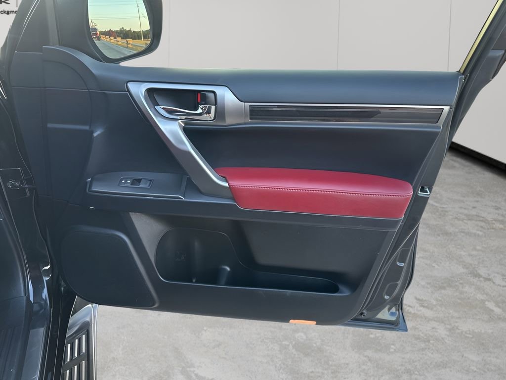 Used 2023 Lexus GX 460 Luxury image 13