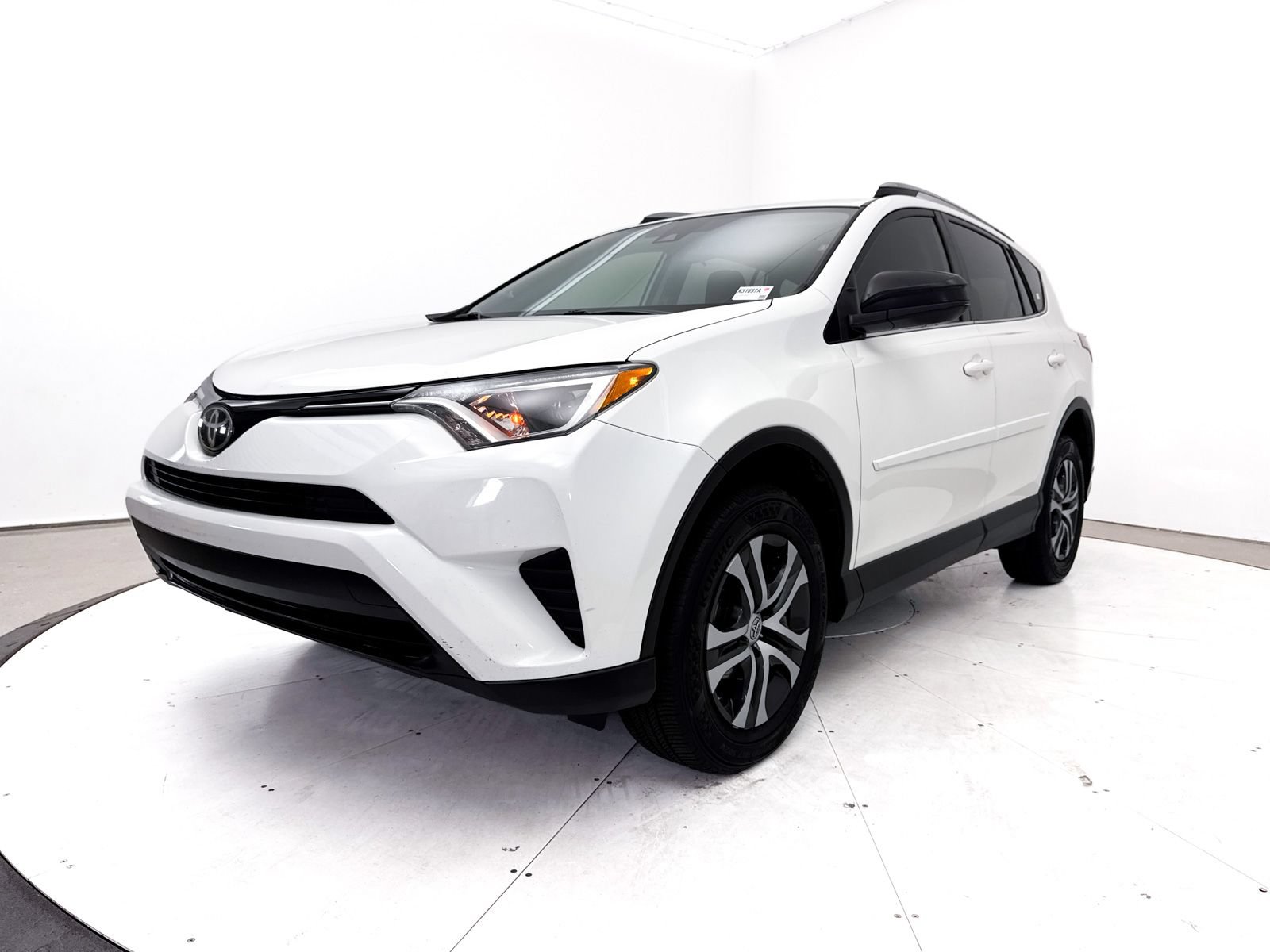 Used 2017 Toyota RAV4 LE FWD image 11