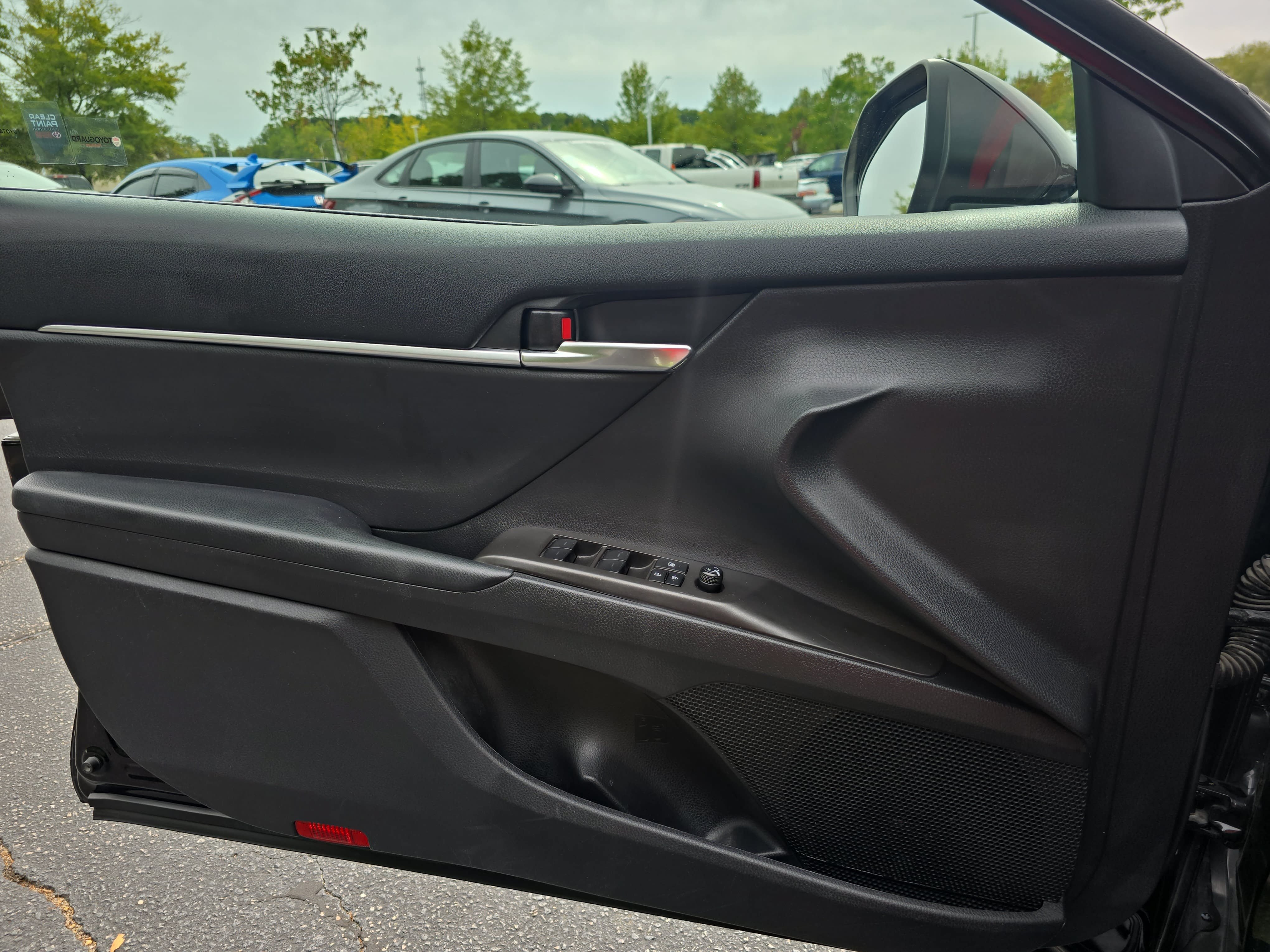 Used 2023 Toyota Camry SE FWD image 28