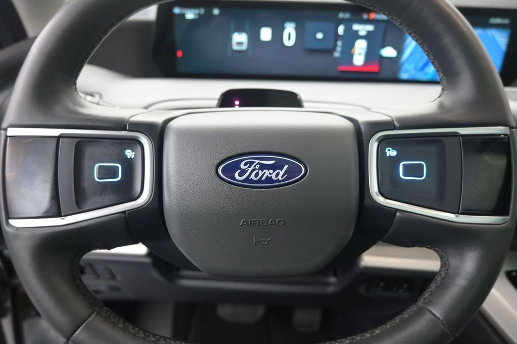 Used 2025 Ford Expedition Max Active AWD/4WD image 24