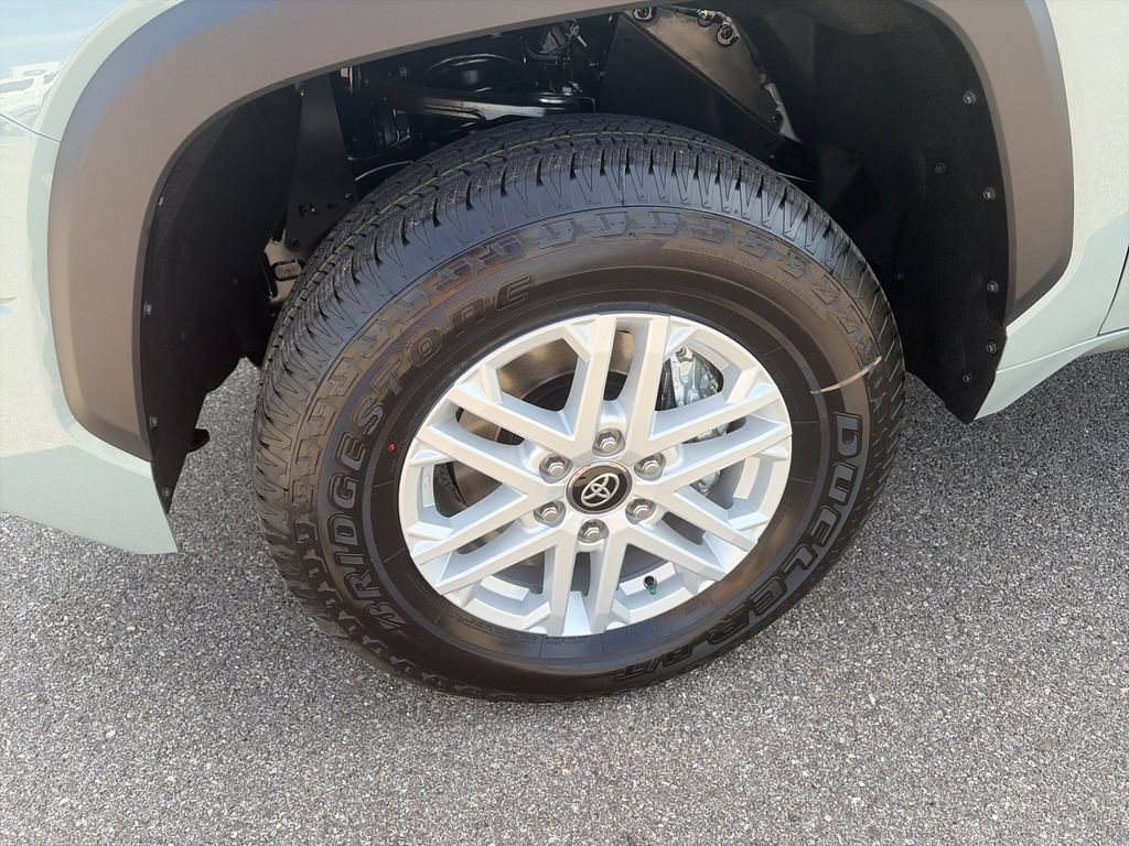 New 2026 Toyota Tundra SR5 AWD/4WD image 32