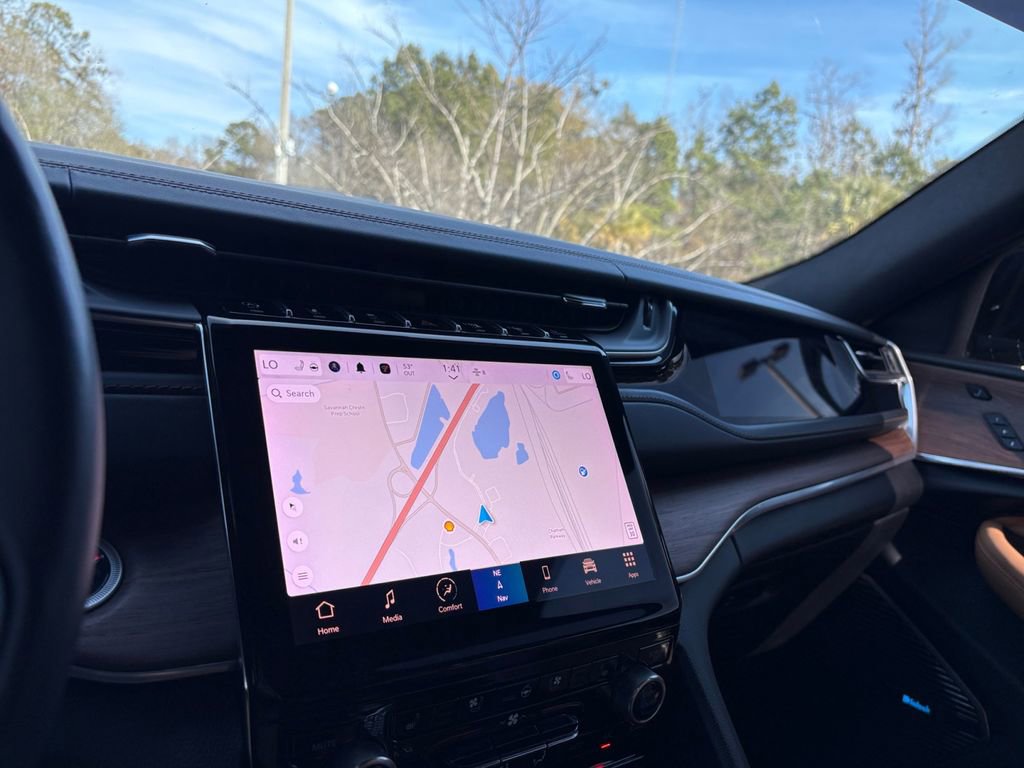 Used 2023 Jeep Grand Cherokee L Summit w/ Advanced Protech Group IV image 31