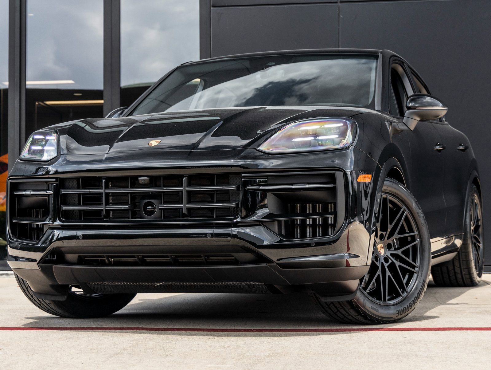 Used 2026 Porsche Cayenne Coupe image 1