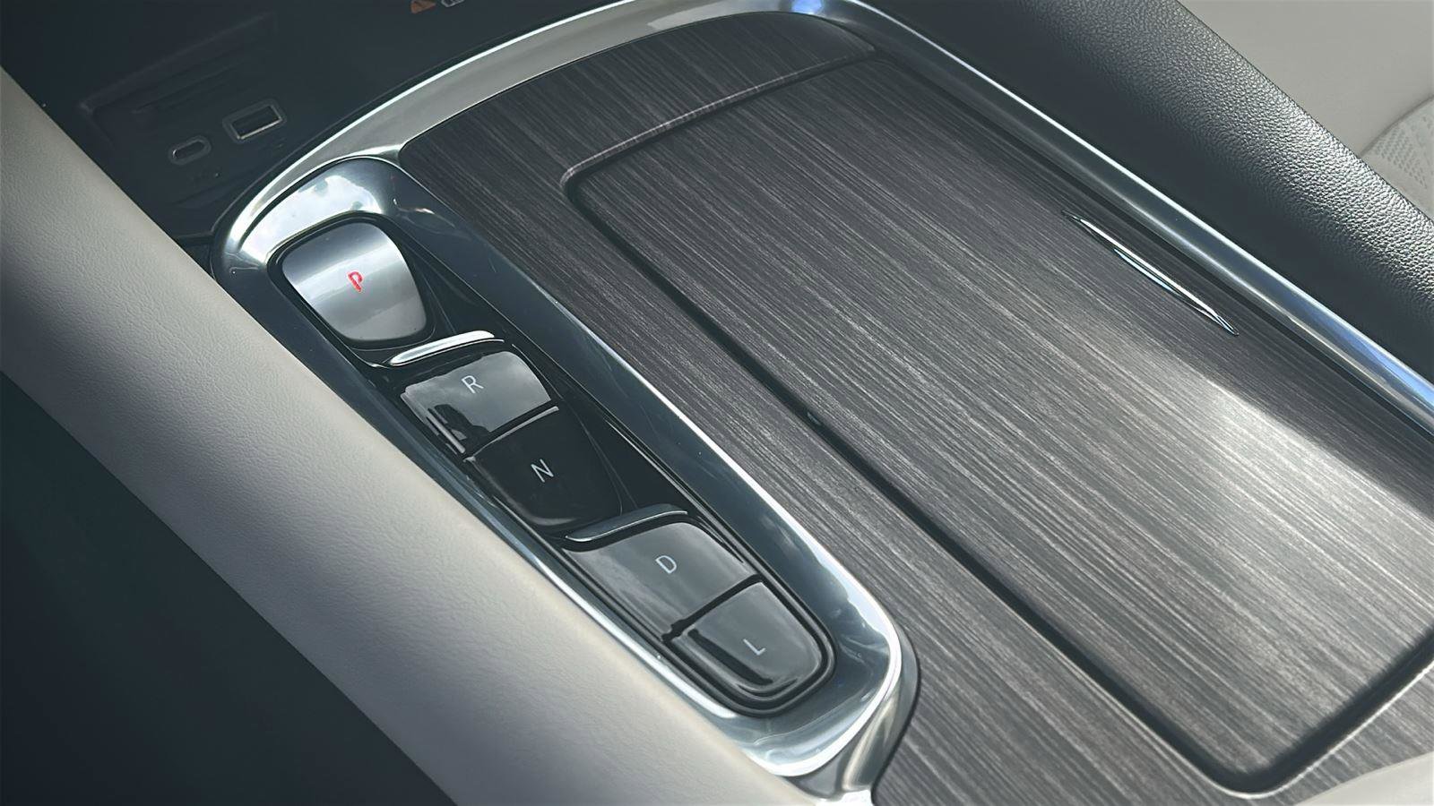 Certified 2023 Buick Enclave Avenir w/ Avenir Technology Package image 29