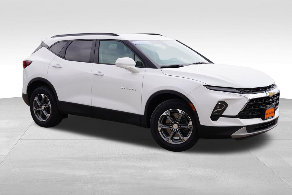 Certified 2024 Chevrolet Blazer LT w/ Convenience Package image 2
