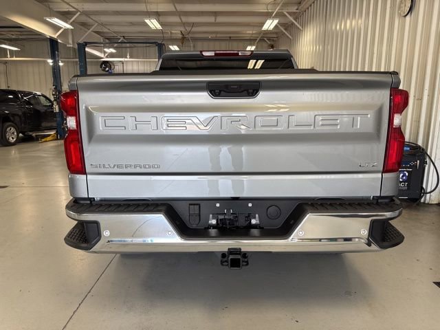 Used 2025 Chevrolet Silverado 1500 LTZ AWD/4WD image 10