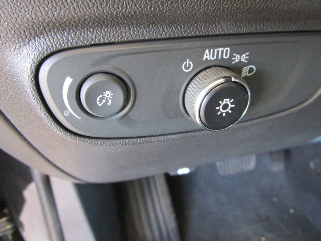 Used 2023 Chevrolet Equinox LT w/ LPO, Floor Liner Package FWD image 26