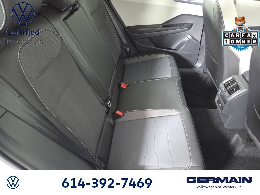 Certified 2025 Volkswagen Taos SE w/ Panoramic Sunroof Package AWD/4WD image 18
