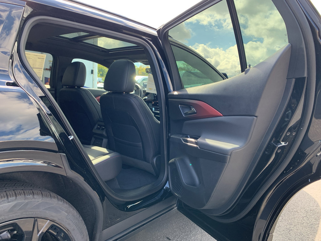 New 2026 Chevrolet Equinox EV RS image 25