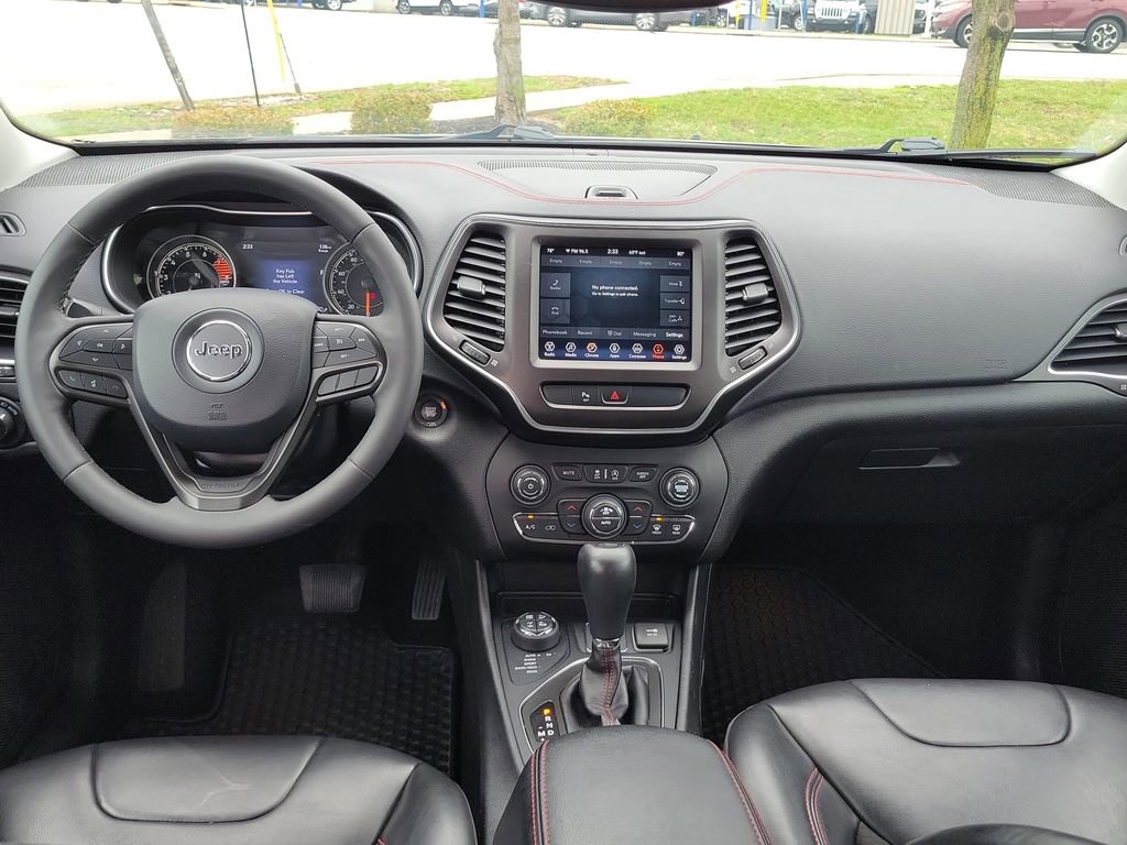 Used 2020 Jeep Cherokee Trailhawk image 9