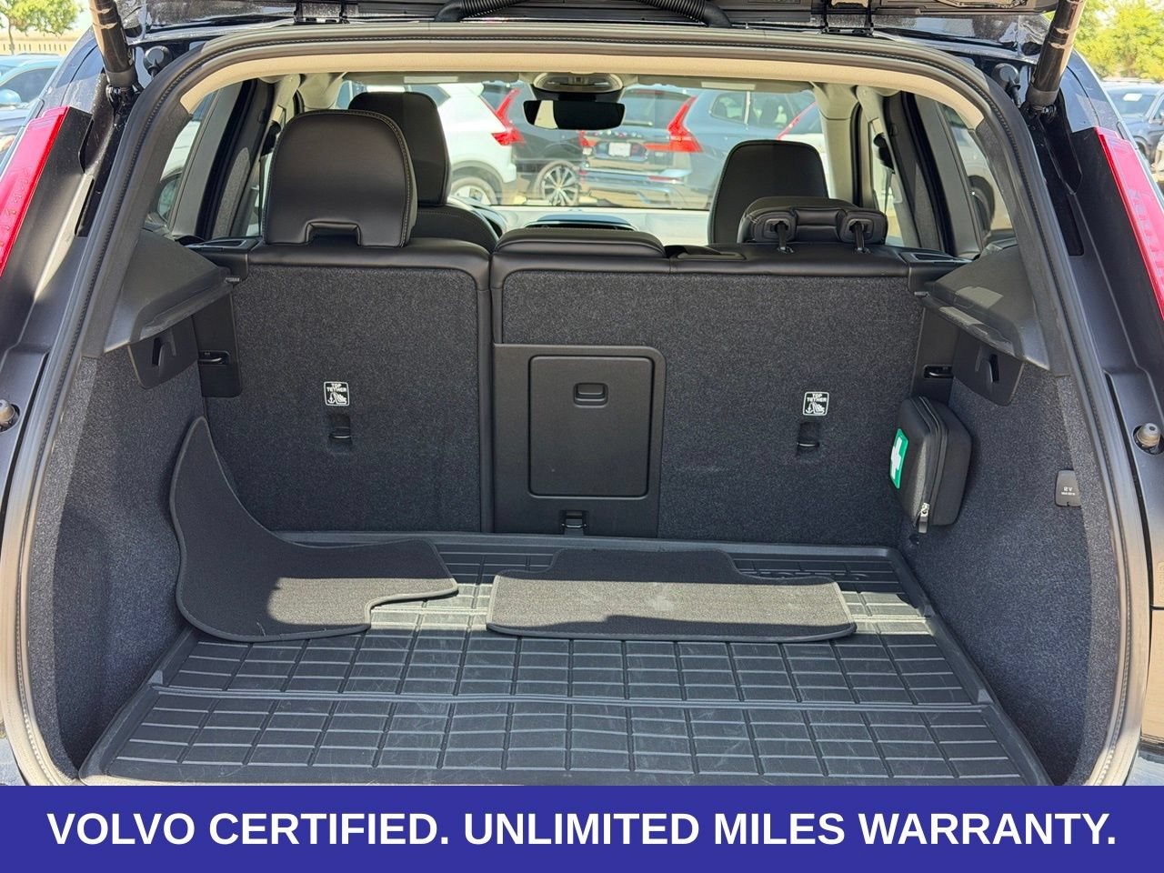 Certified 2026 Volvo XC40 B5 Plus AWD/4WD image 34