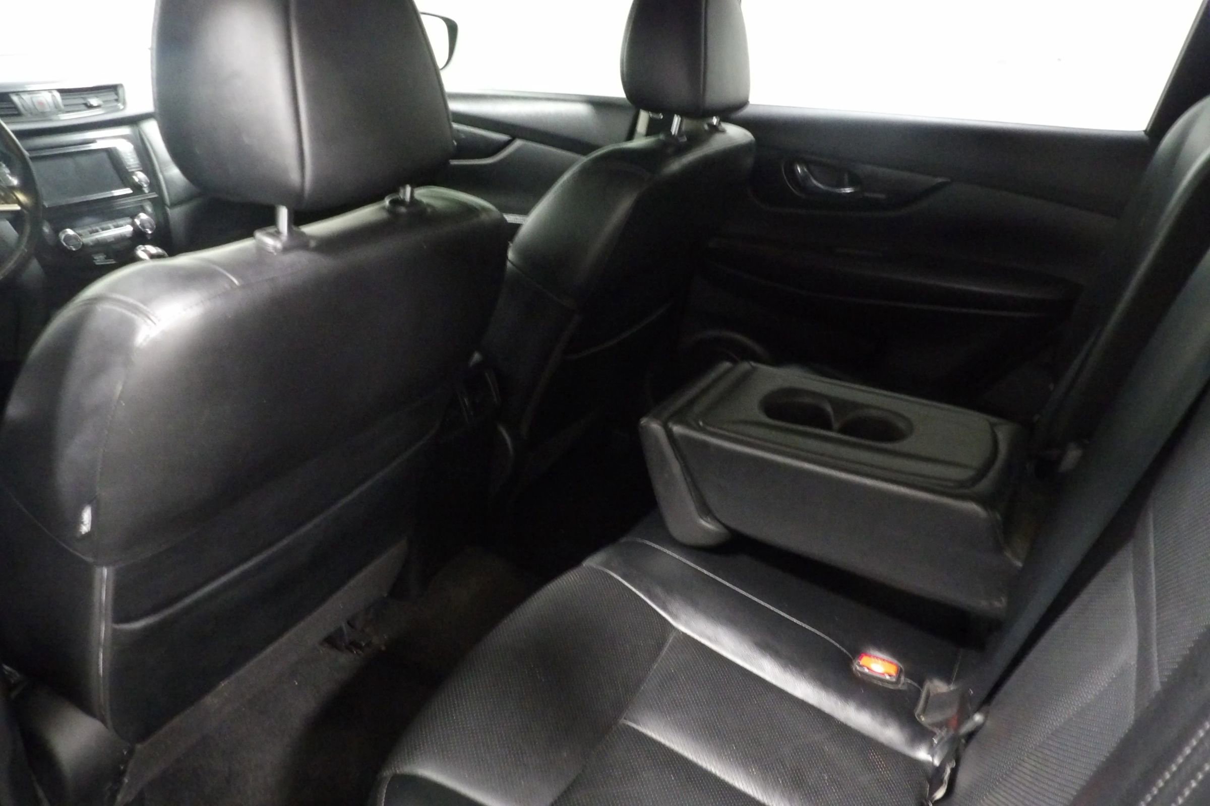 Used 2018 Nissan Rogue SL image 12