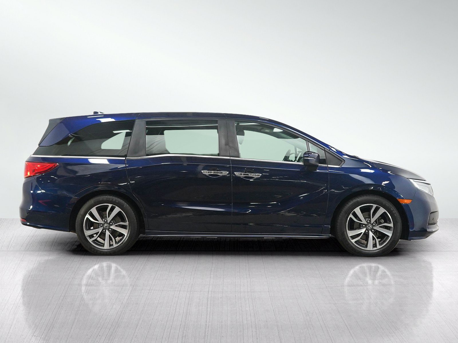 Used 2023 Honda Odyssey Touring image 6