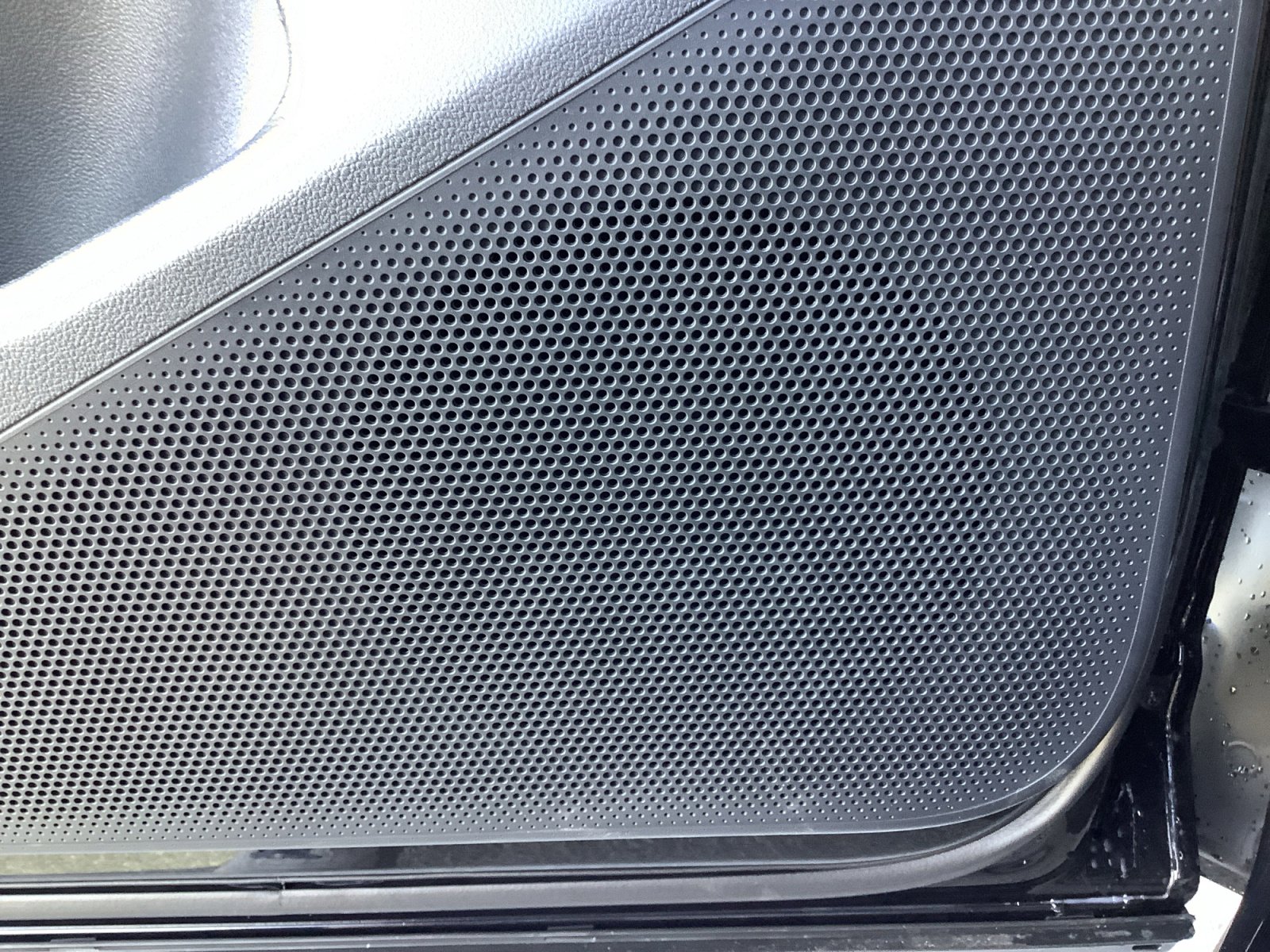 New 2026 Volkswagen Tiguan SE R-Line image 26