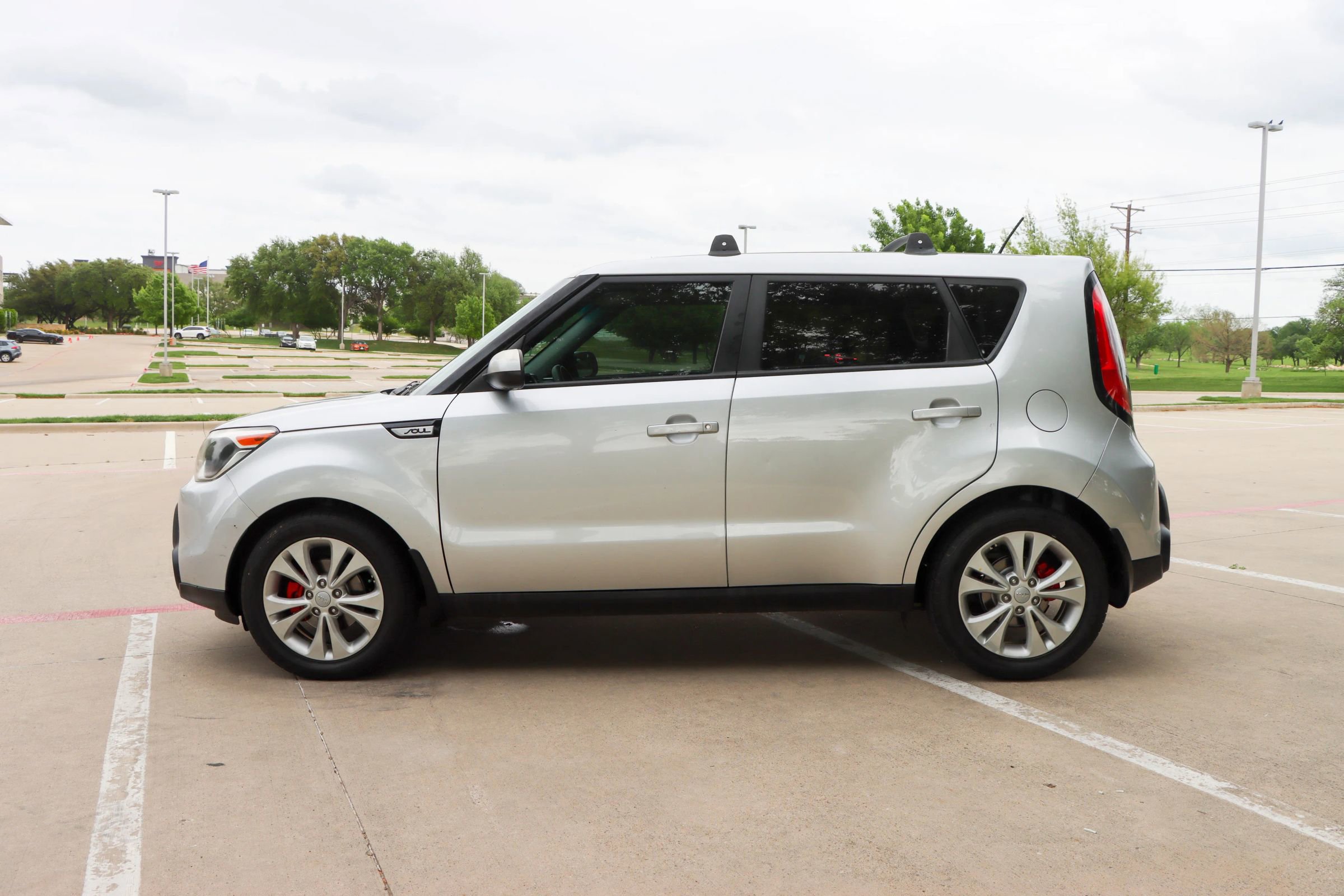 Used 2015 Kia Soul + image 4
