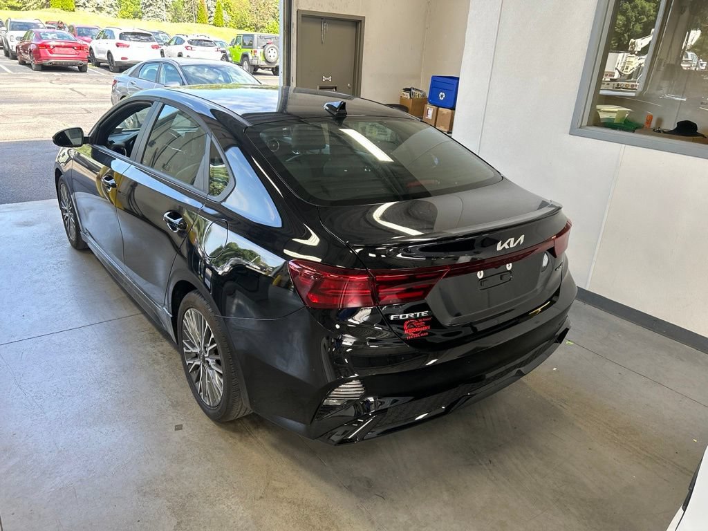 Used 2022 Kia Forte GT-Line FWD image 6