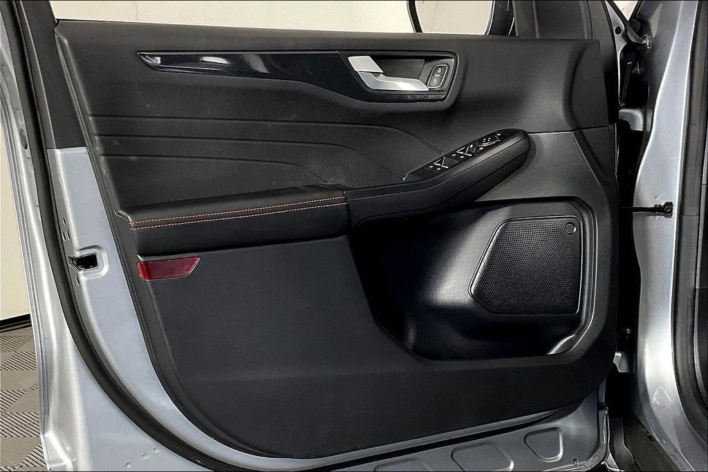 Used 2023 Ford Escape ST-Line image 24