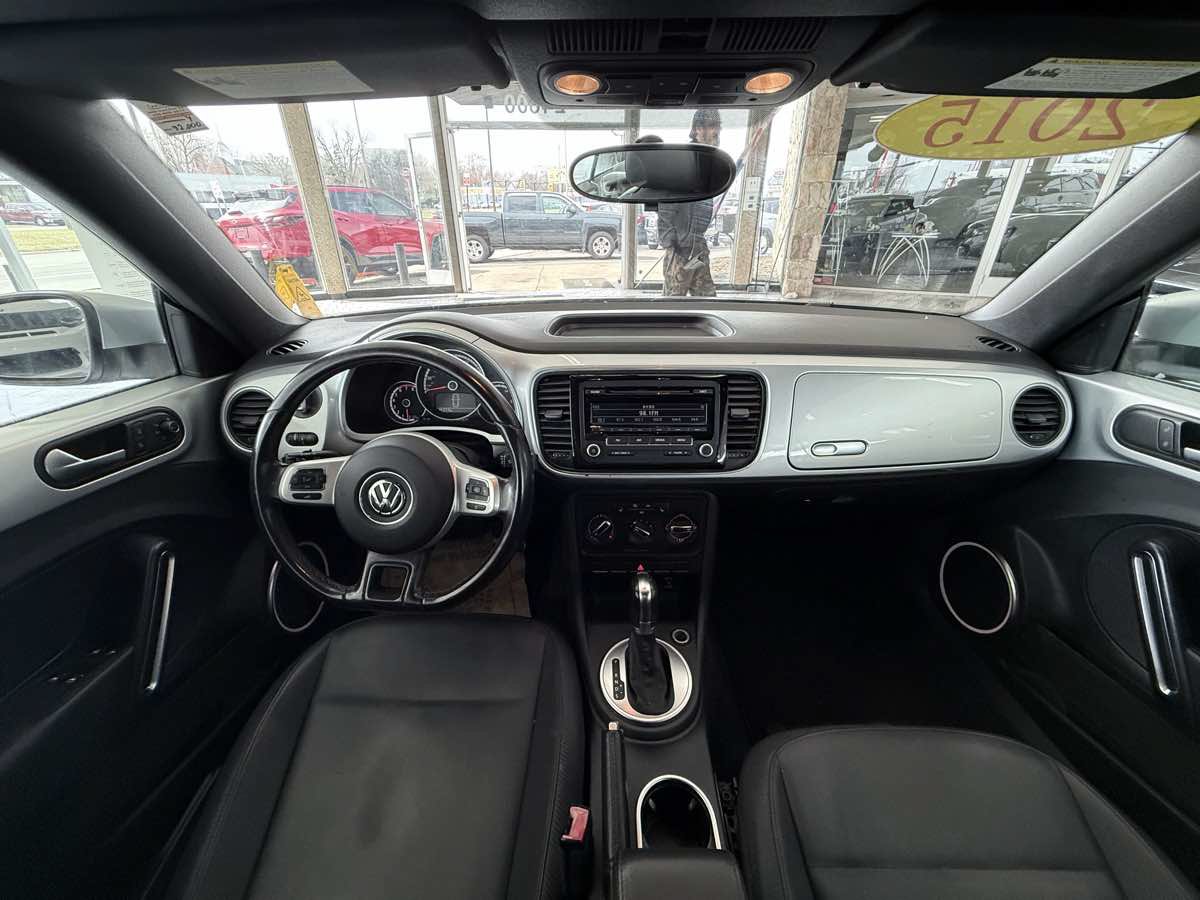 Used 2015 Volkswagen Beetle 1.8T FWD image 37