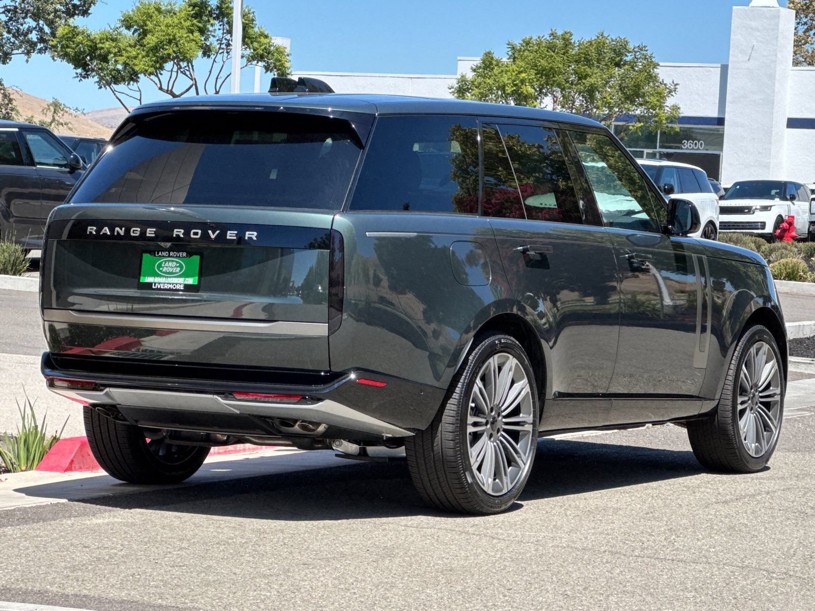 New 2026 Land Rover Range Rover SE AWD/4WD image 6