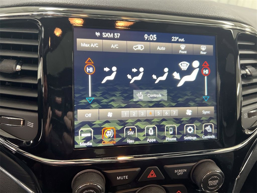 Used 2022 Jeep Grand Cherokee Limited w/ Tech Group image 17