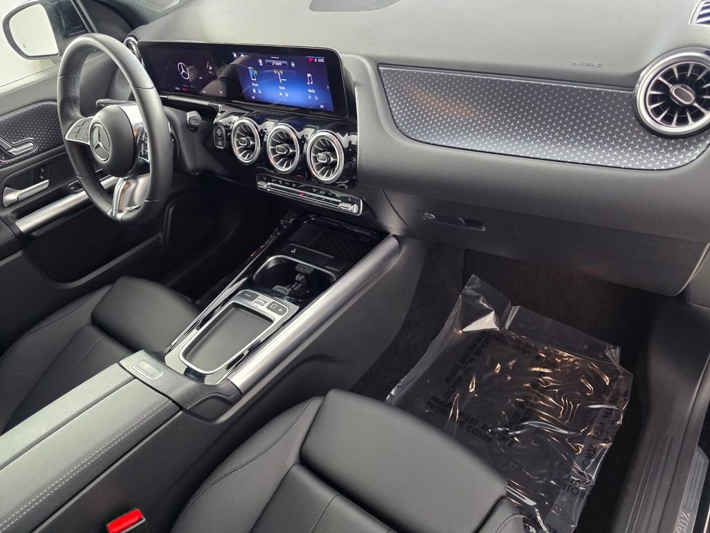 Certified 2025 Mercedes-Benz GLA 250 image 29