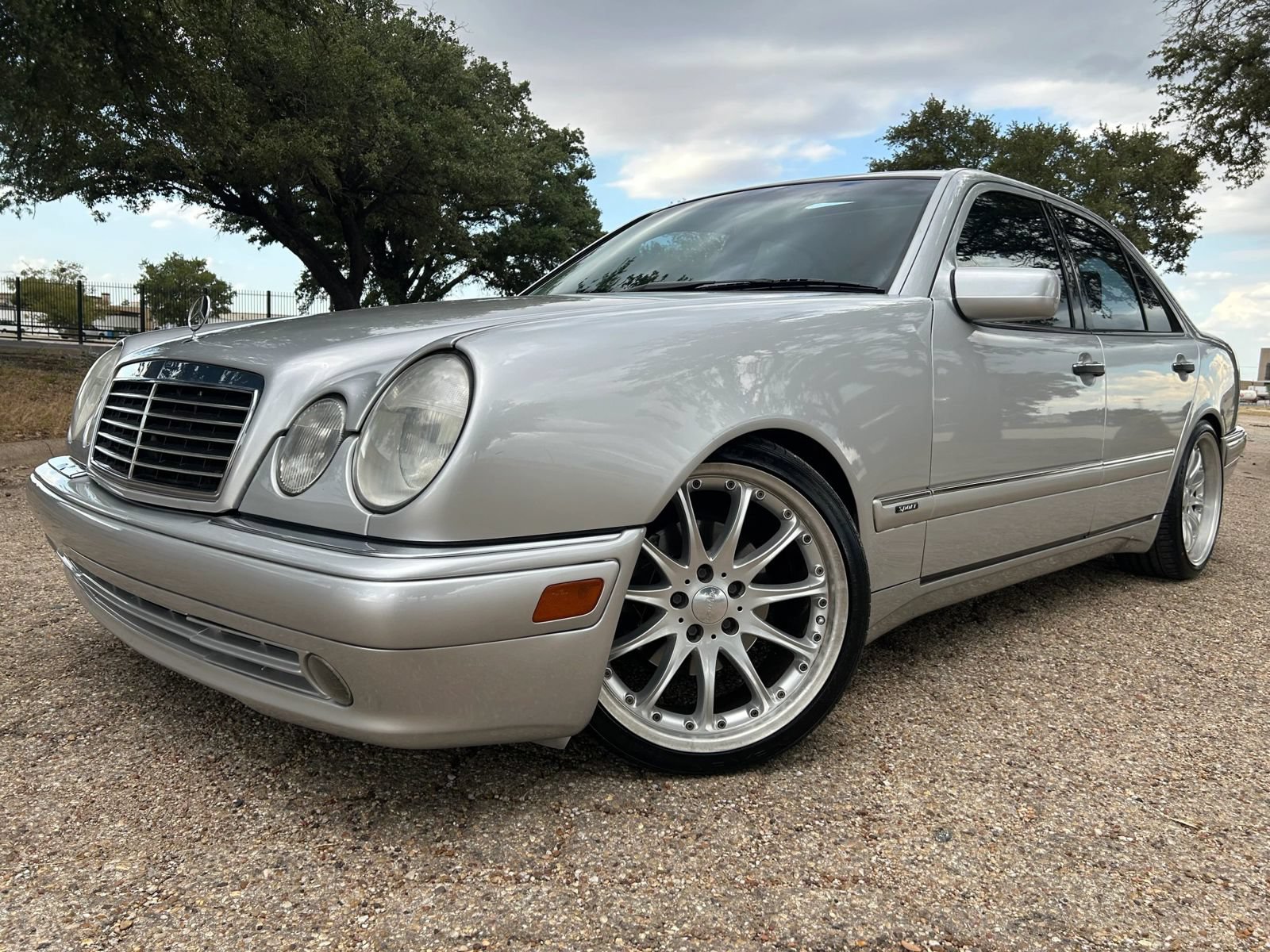 Used 1999 Mercedes-Benz E 430 Sedan image 2