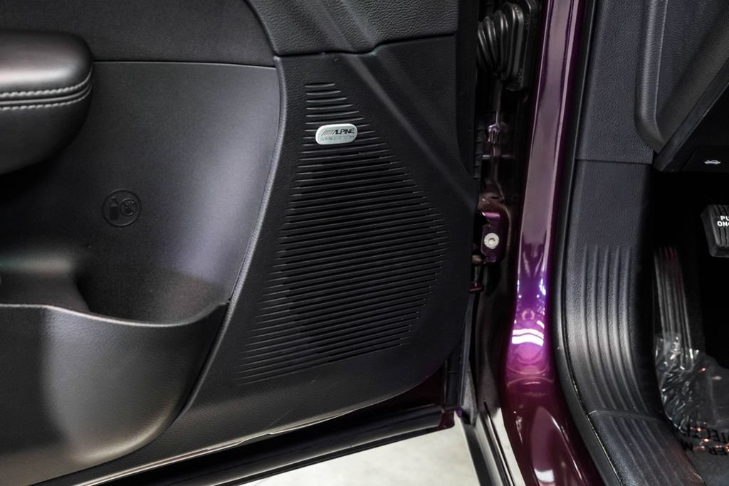 Used 2022 Dodge Challenger R/T Scat Pack RWD image 39