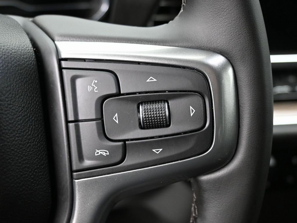 Used 2025 Chevrolet Silverado 1500 LT image 17