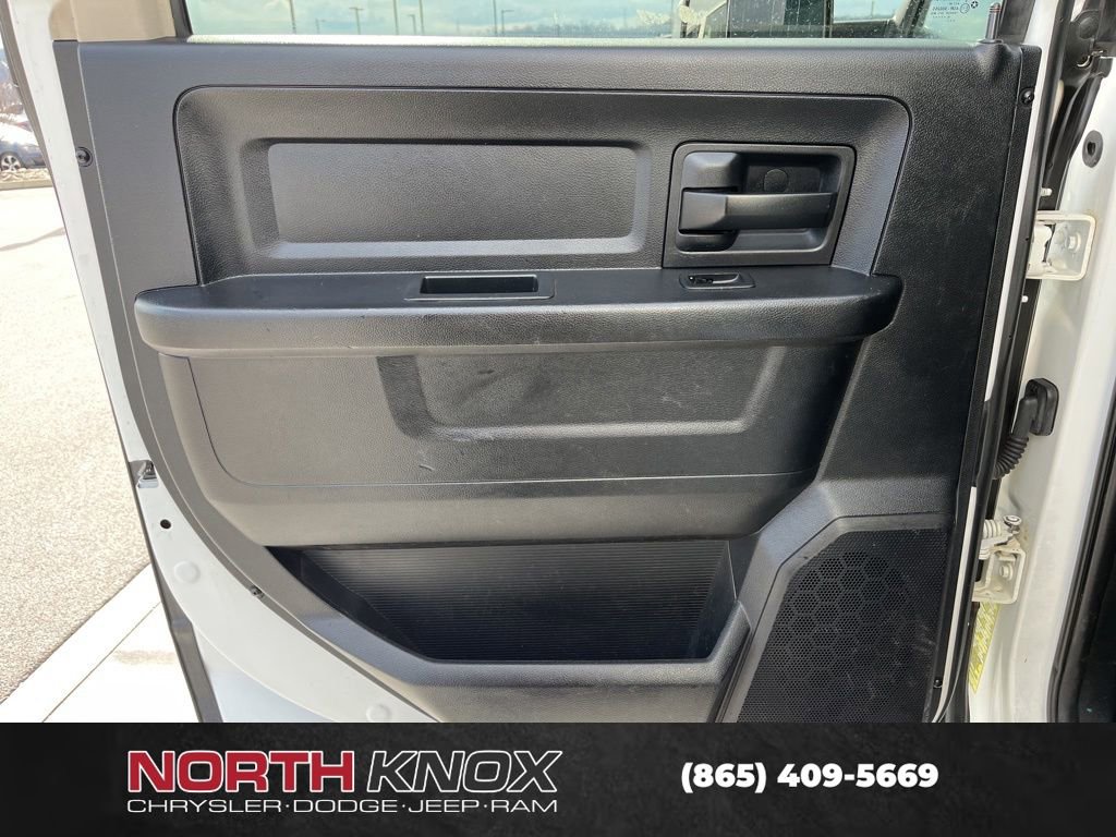 Used 2017 RAM 5500 Tradesman w/ Chrome Appearance Group image 11