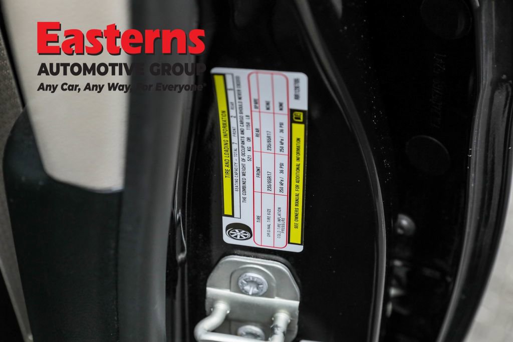 Used 2024 Chrysler Voyager LX image 33