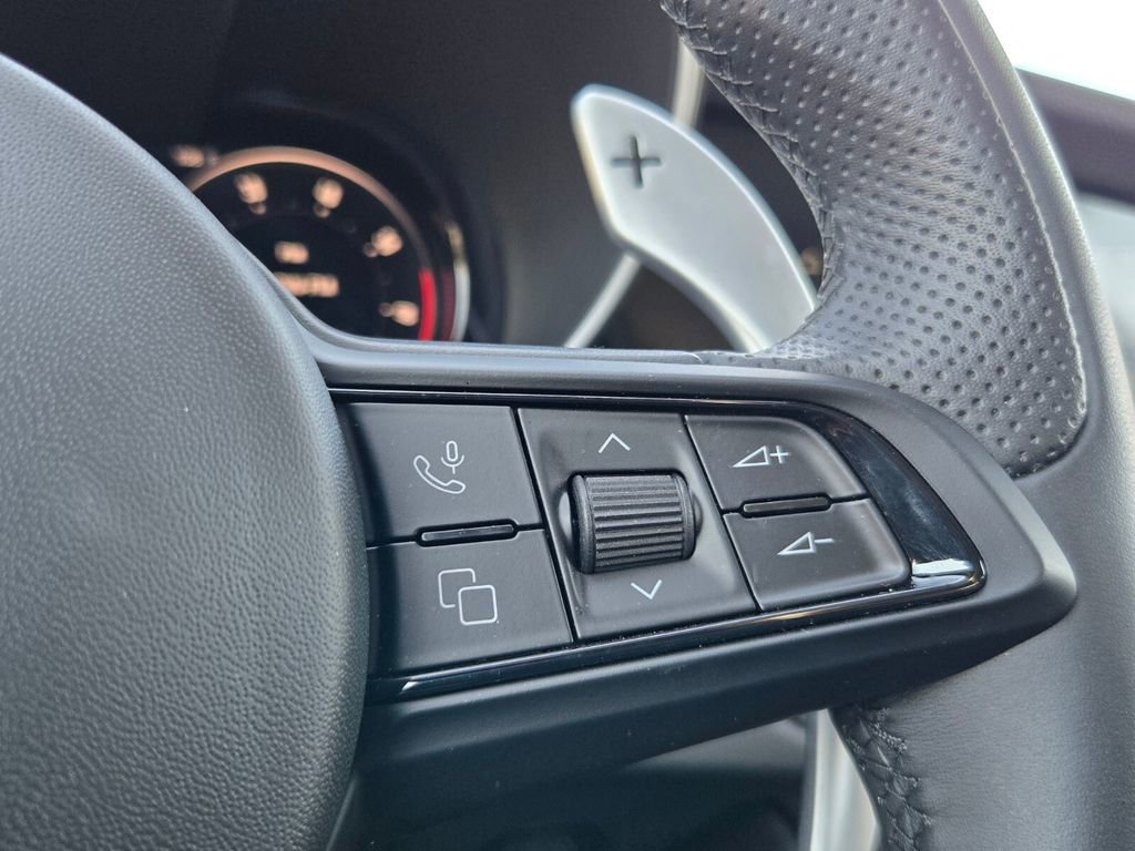 New 2025 Alfa Romeo Giulia w/ Driving Assist Package image 13