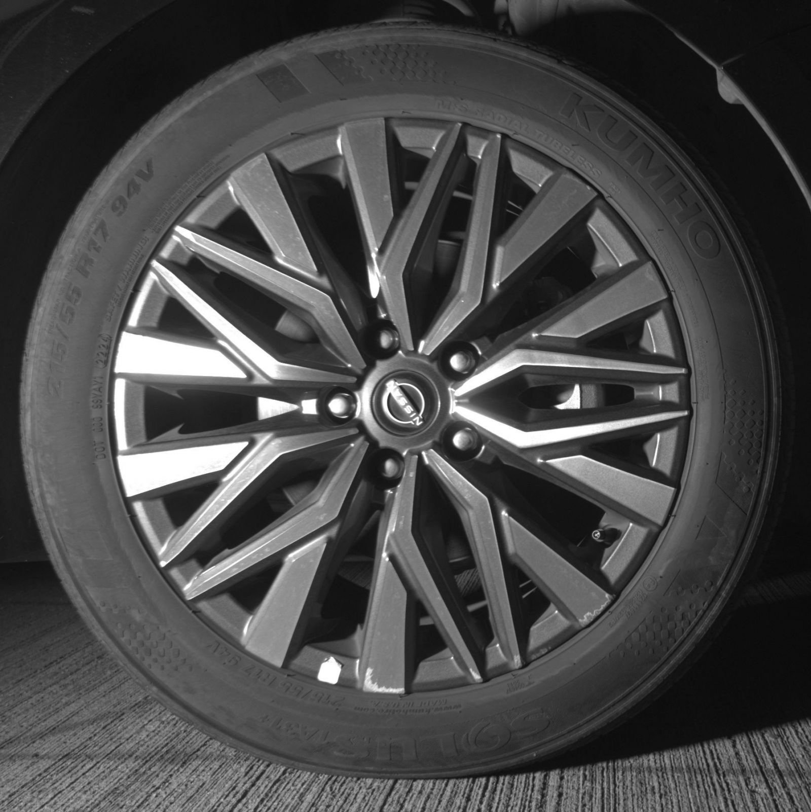 Used 2024 Nissan Altima 2.5 SV FWD image 16
