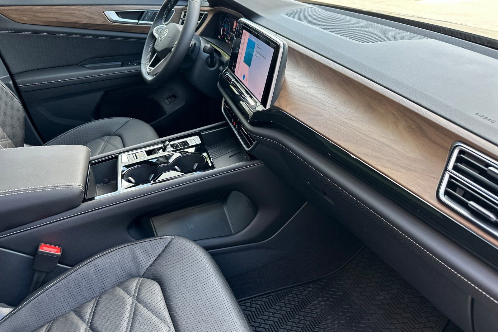 New 2026 Volkswagen Atlas SE image 16