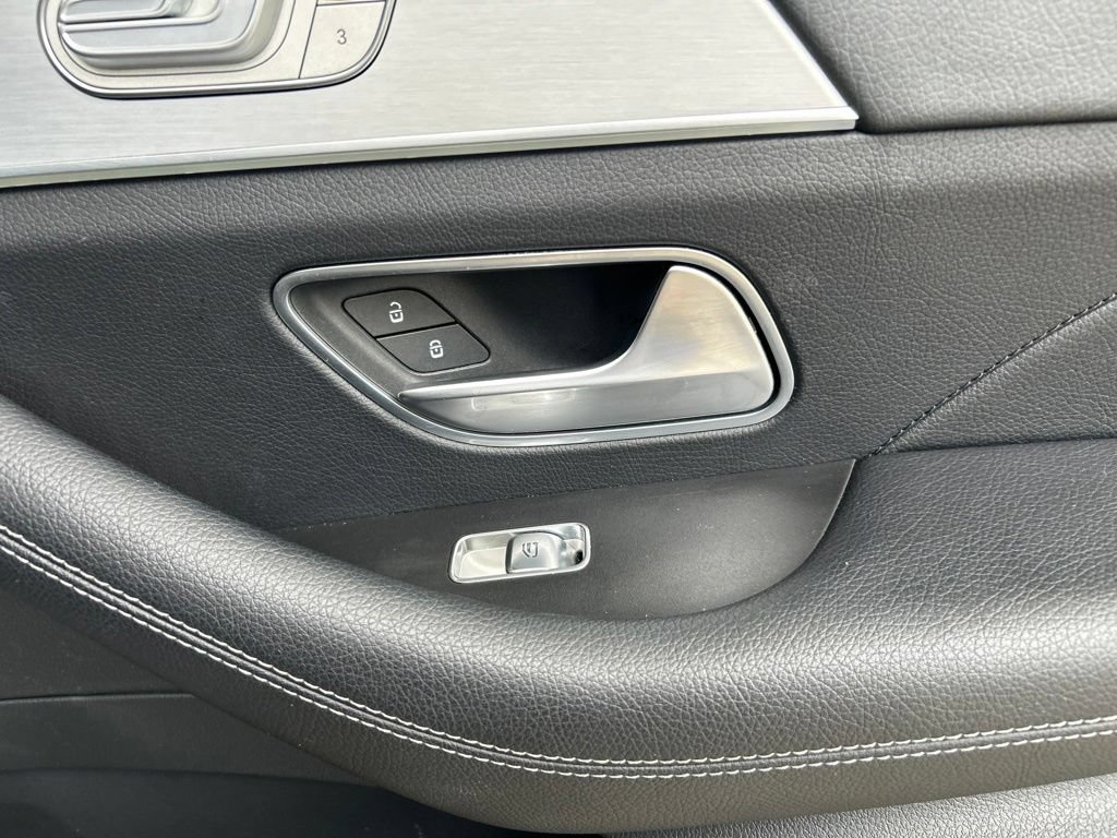 Used 2025 Mercedes-Benz GLE 350 4MATIC image 29