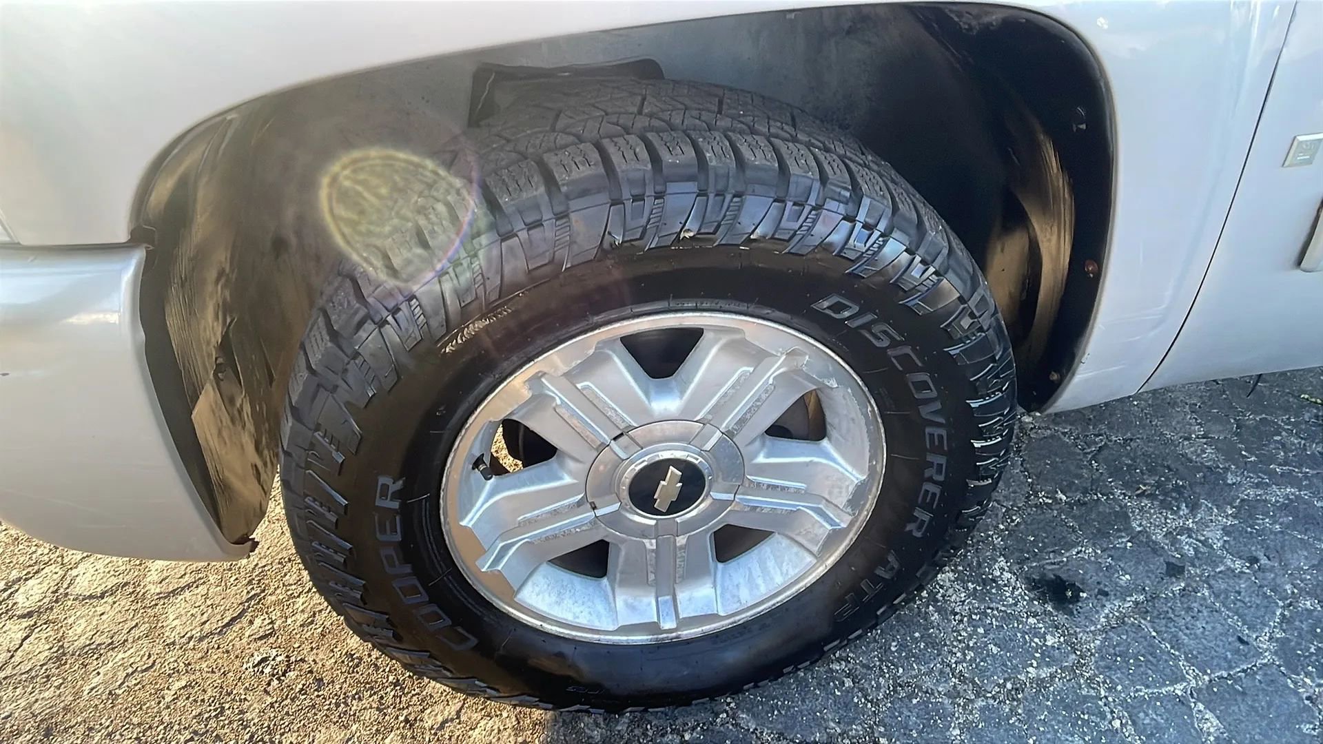 Used 2007 Chevrolet Silverado 1500 LTZ w/ Safety Package AWD/4WD image 11