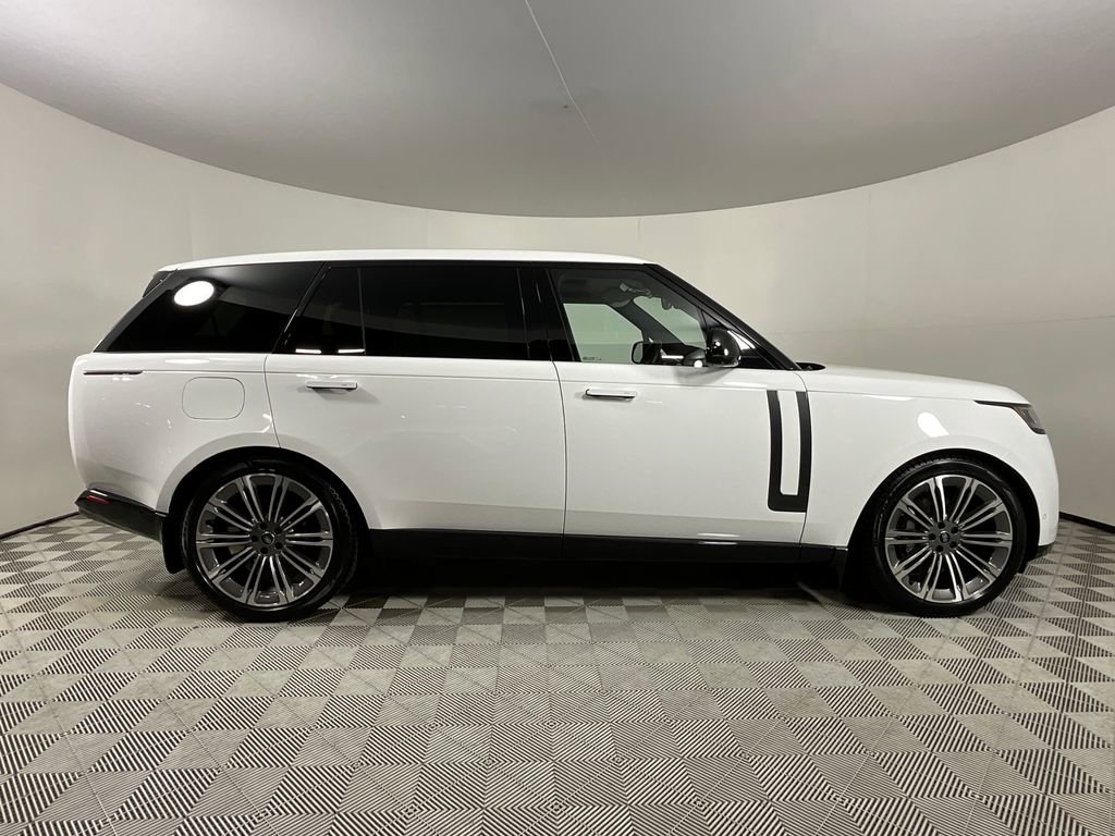 Used 2025 Land Rover Range Rover Long Wheelbase SE AWD/4WD image 5