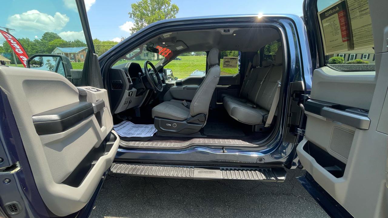 Used 2015 Ford F150 XLT w/ Equipment Group 301A Mid AWD/4WD image 20