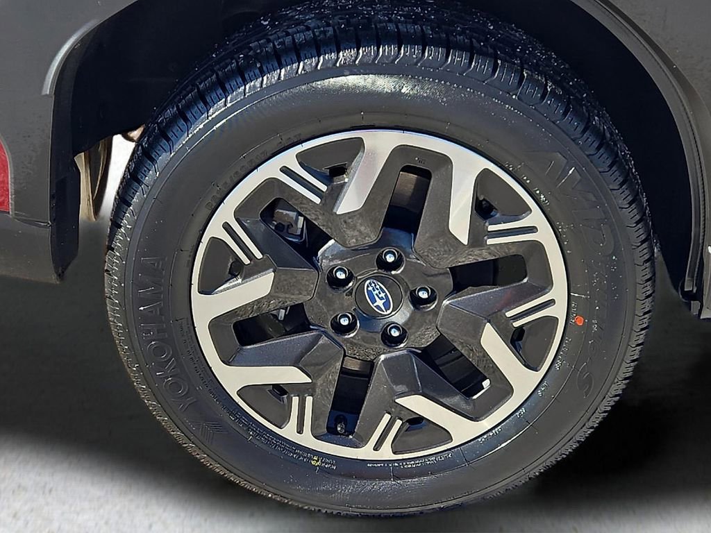 Certified 2025 Subaru Forester Premium image 8
