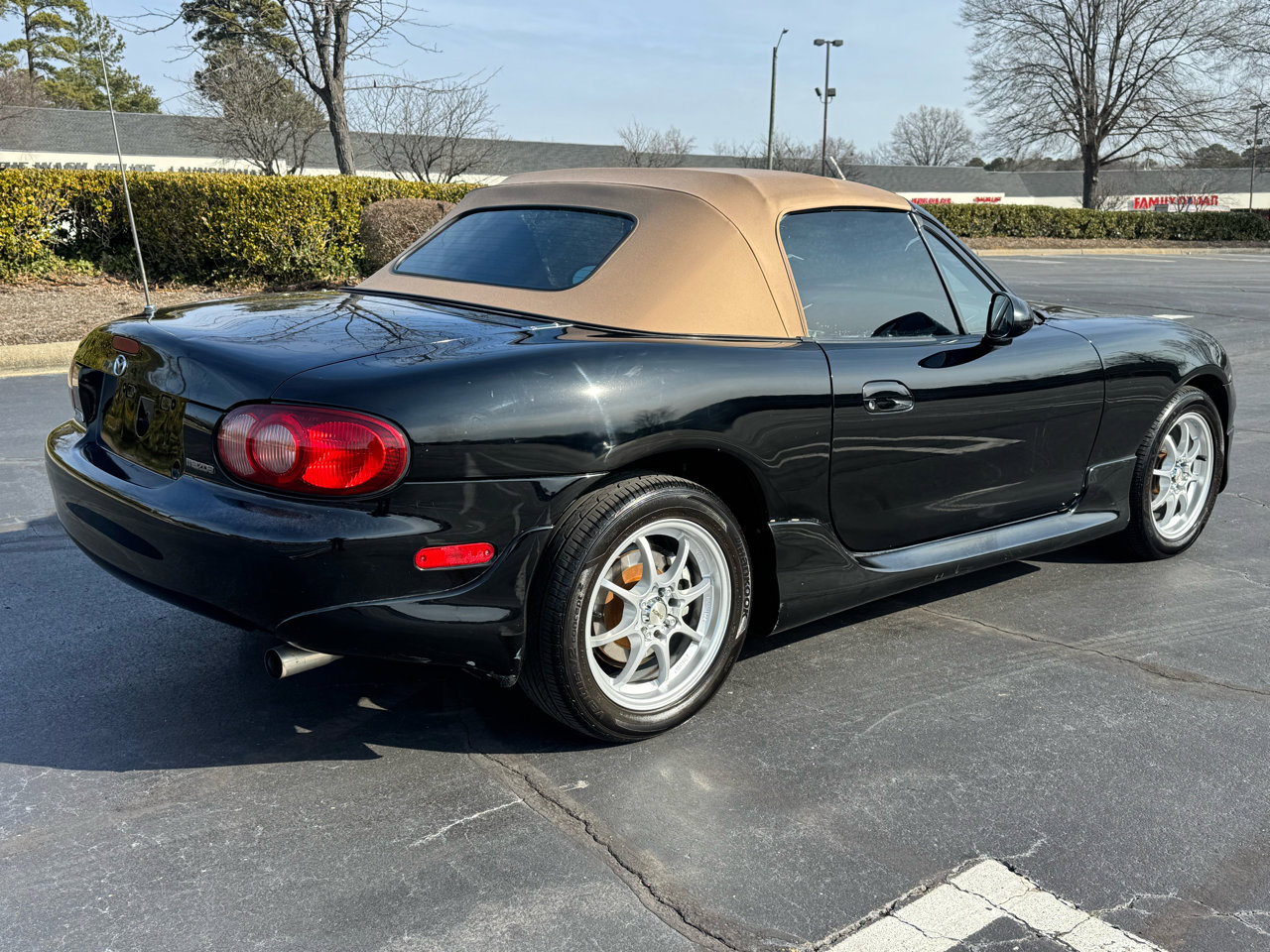 Used 2002 MAZDA MX-5 Miata image 5