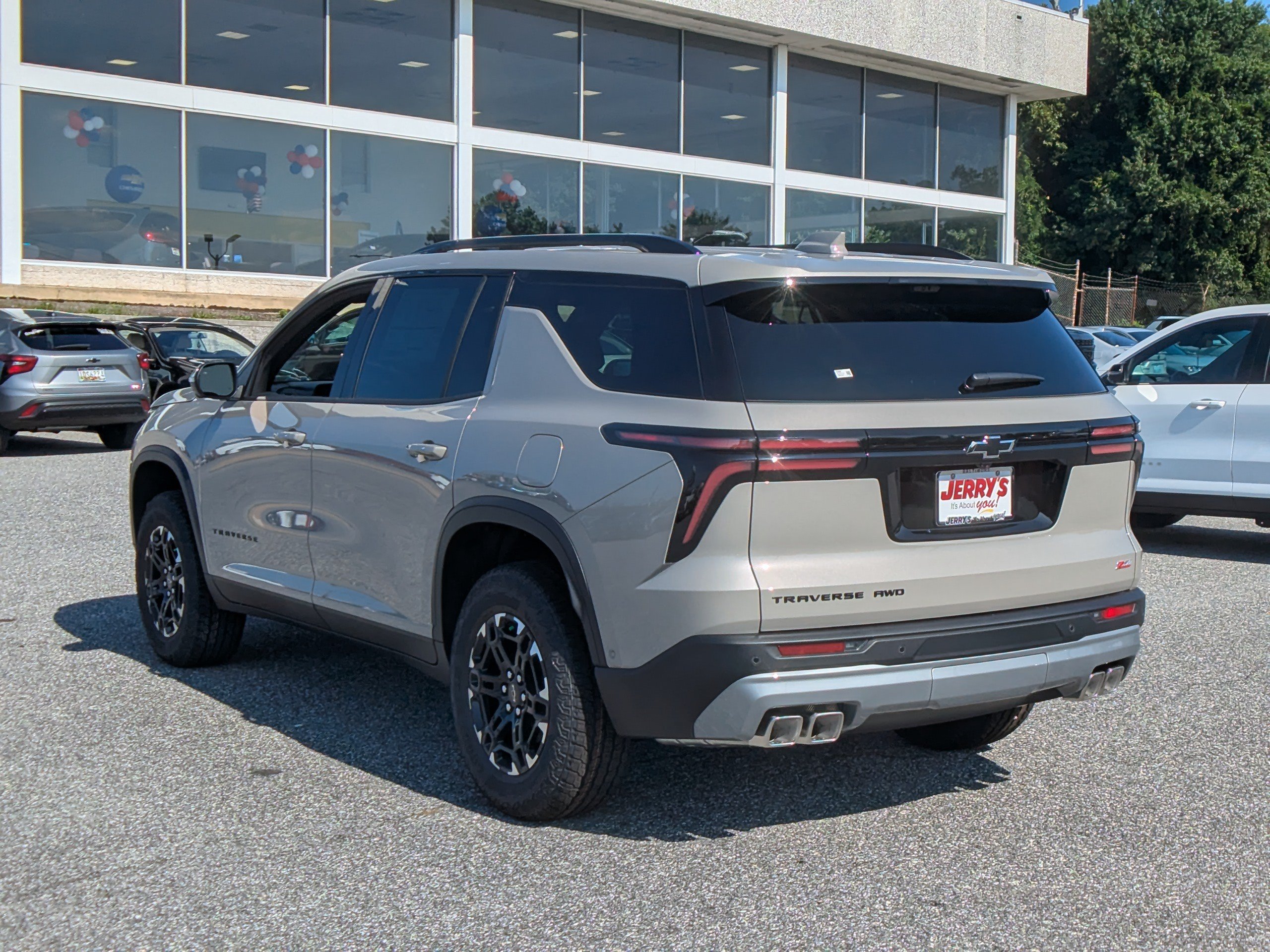 New 2027 Chevrolet Traverse Z71 w/ Enhanced Driving Package AWD/4WD image 5