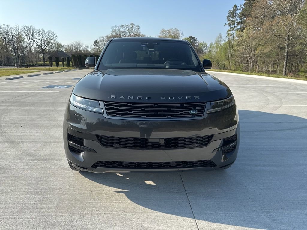 Used 2025 Land Rover Range Rover Sport SE image 8